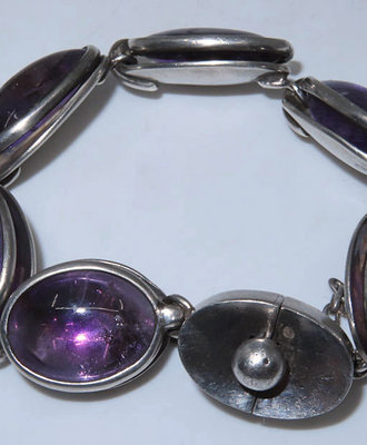 Modernist Bracelet of .970 Silver with Natural Amethysts, Jewelry by Antonio Pineda