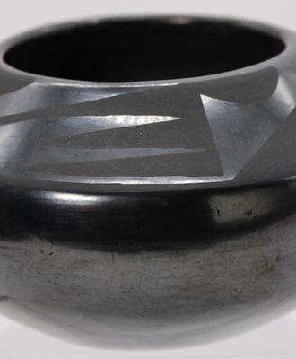 Polished Blackware Jar with Black-Slipped Bird Wing Design, Pottery by Santana & Adam Martinez